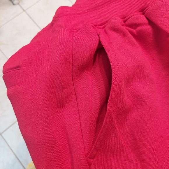 Red Tampa Bay Buccaneers Joggers Sweatpants  Large NWT - Picture 8 of 8